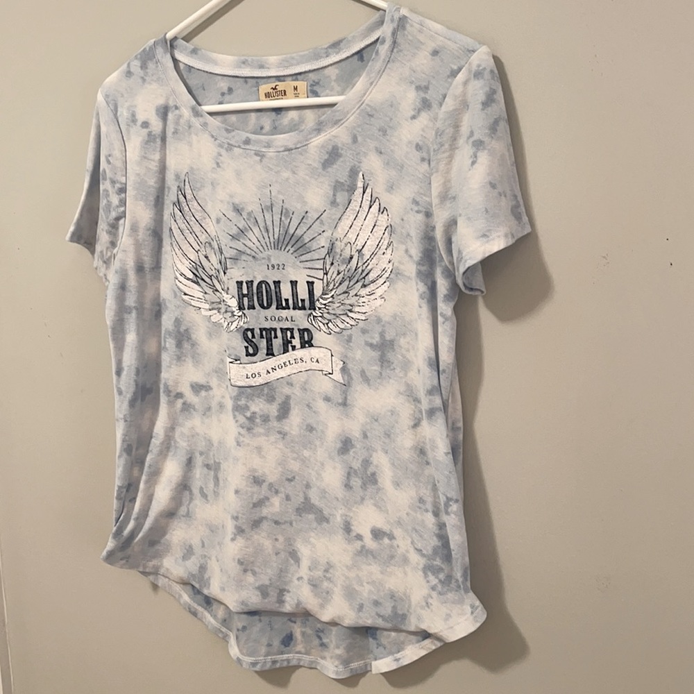 Hollister Graphic Tee - Picture 8 of 9